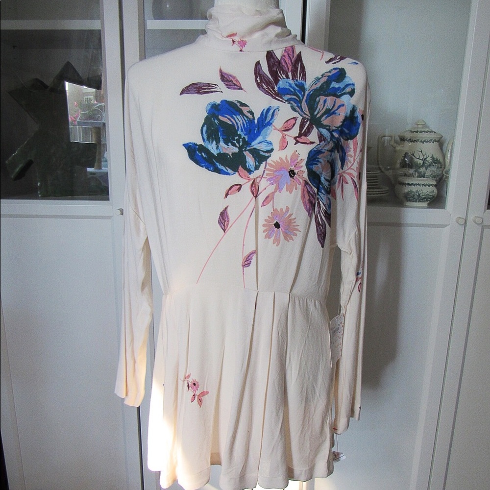 NWT Free People Rose Ivory neck tie Floral Blouse